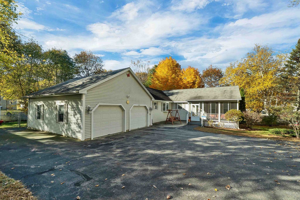 Photo of 1121 Cilley Road, Manchester, NH 03103 (MLS # 5115789)
