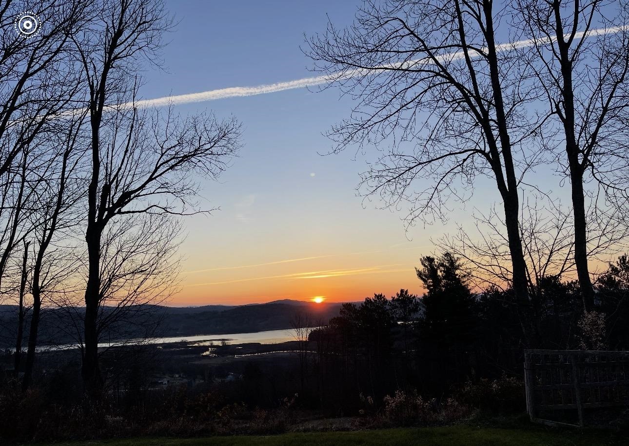537 Memphremagog Views