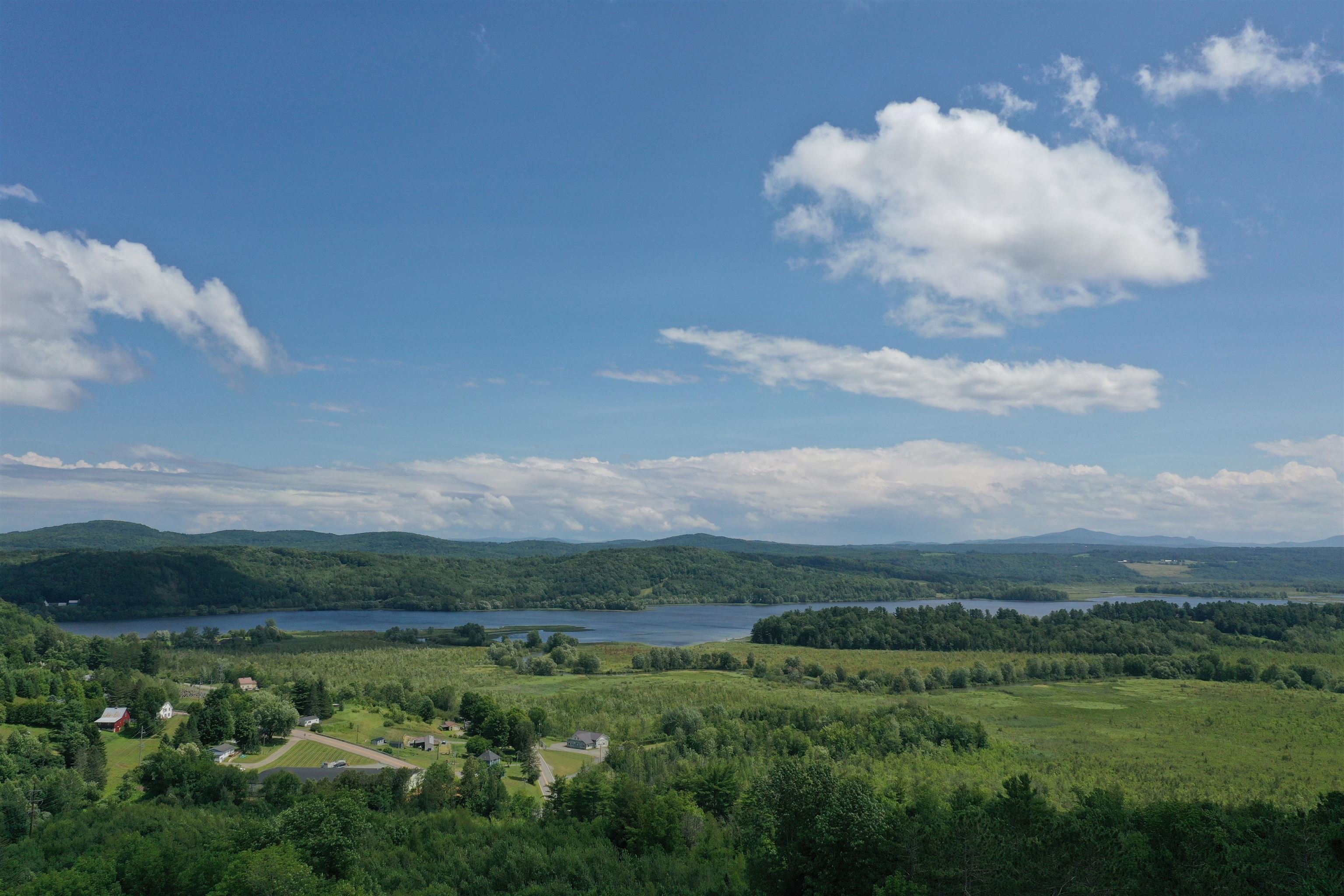 537 Memphremagog Views