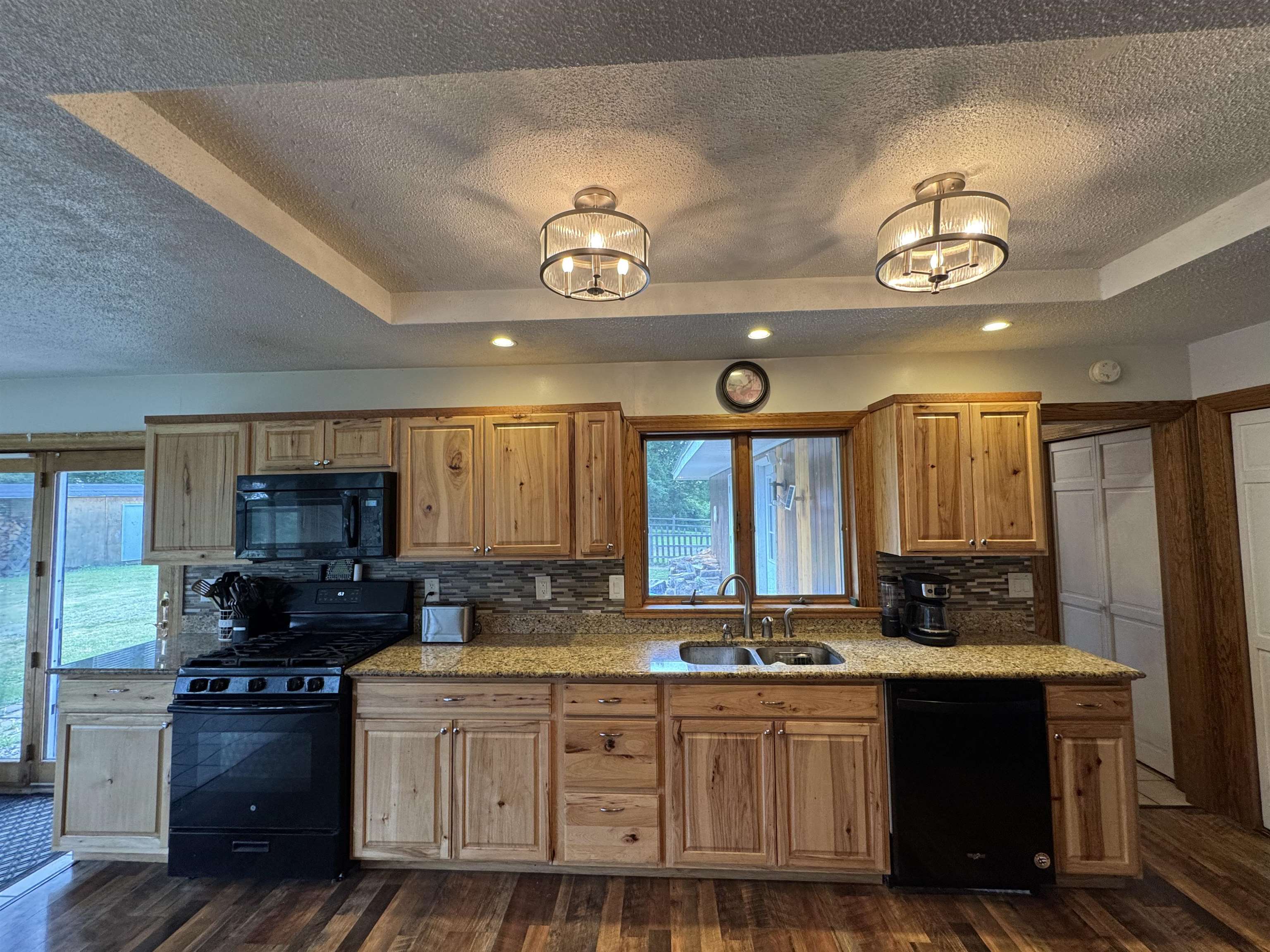 537 Memphremagog Views