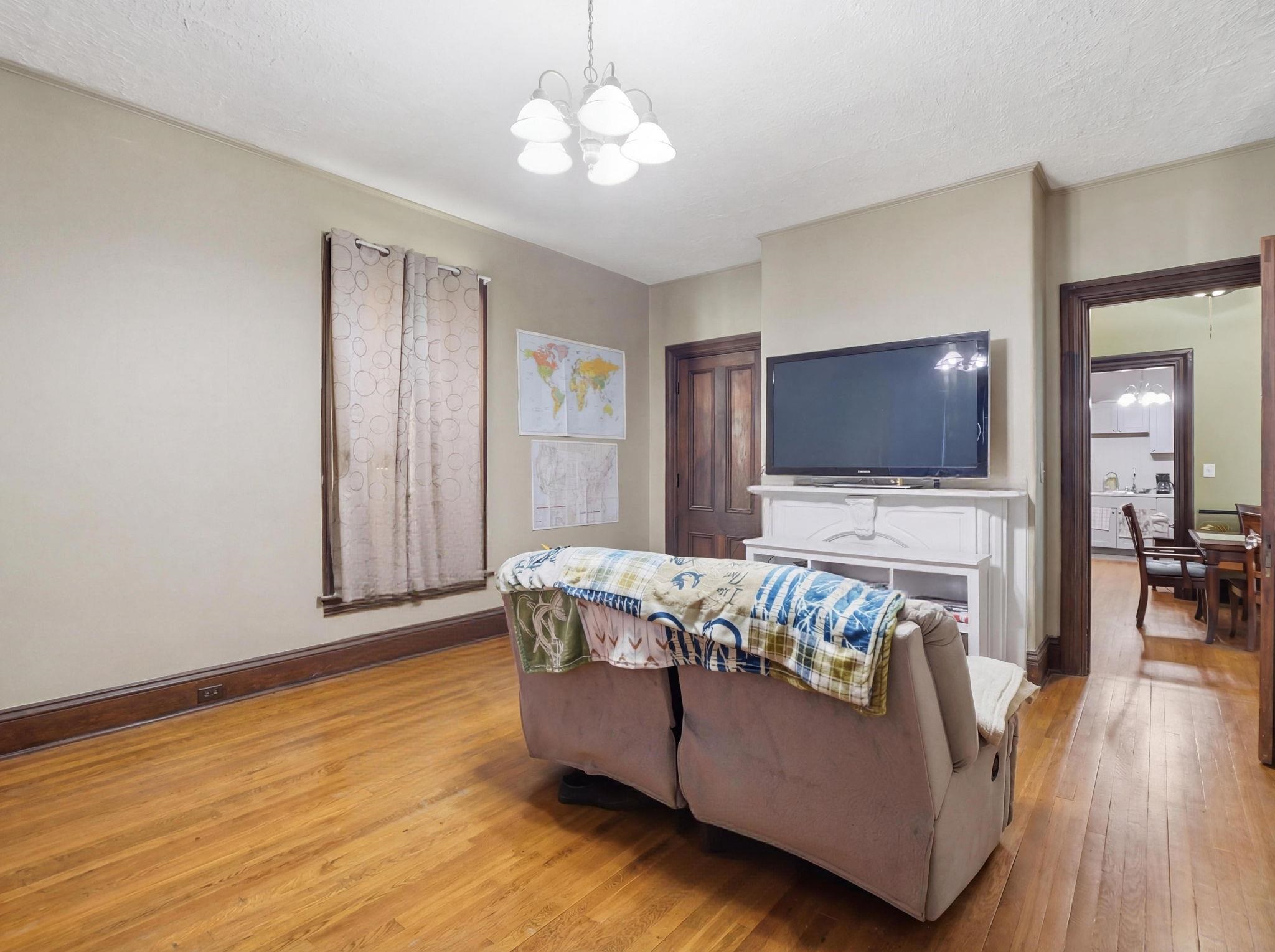 14 Mulberry Street