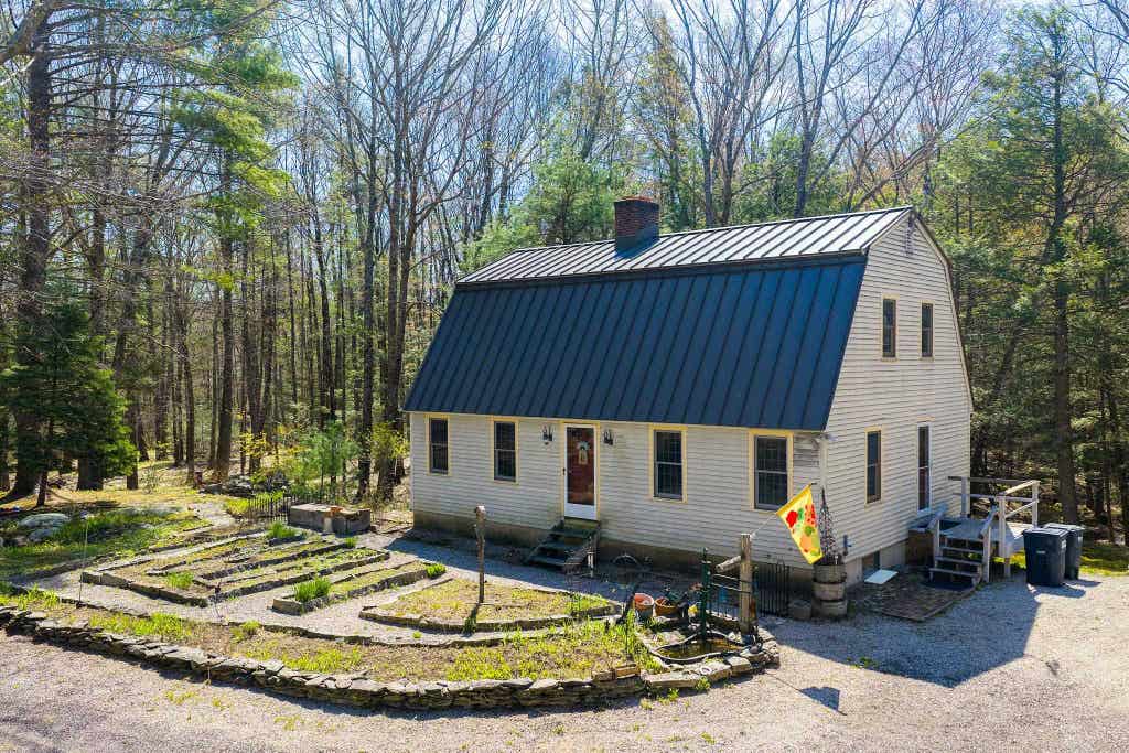 Photo of 23 Devon Drive, Danville, NH 03819 (MLS # 5097541)