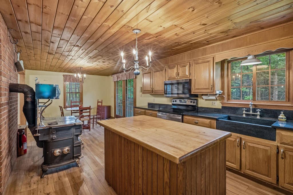 Photo of 23 Devon Drive, Danville, NH 03819 (MLS # 5097541)