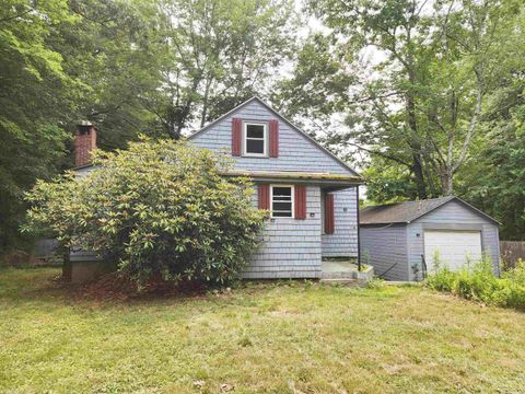 Photo of 44 Kingston Road, Exeter, NH 03833 (MLS # 5100565)
