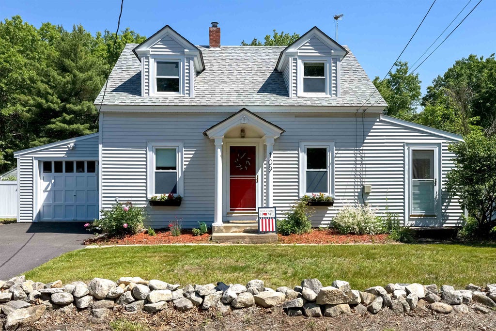 Photo of 109 Baboosic Lake Road, Merrimack, NH 03054 (MLS # 5093224)