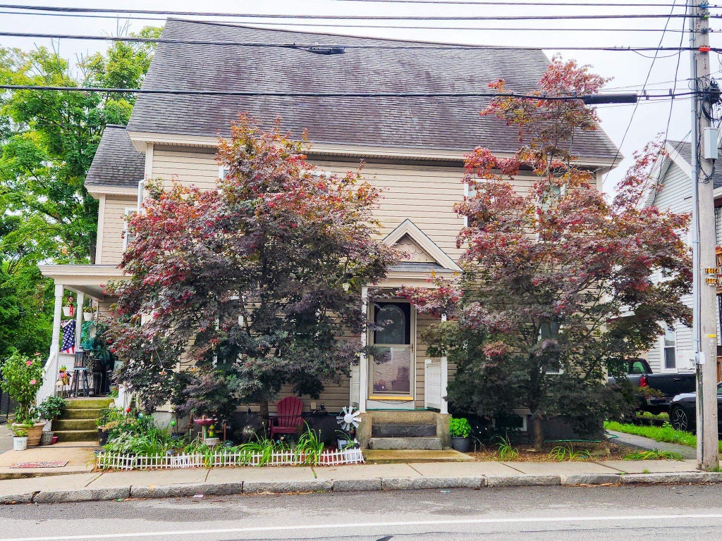 Photo of 6870 Kinsley Street, Nashua, NH 03060 (MLS # 5108693)