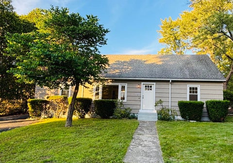 Photo of 8 Cote Avenue, Nashua, NH 03060 (MLS # 5096754)