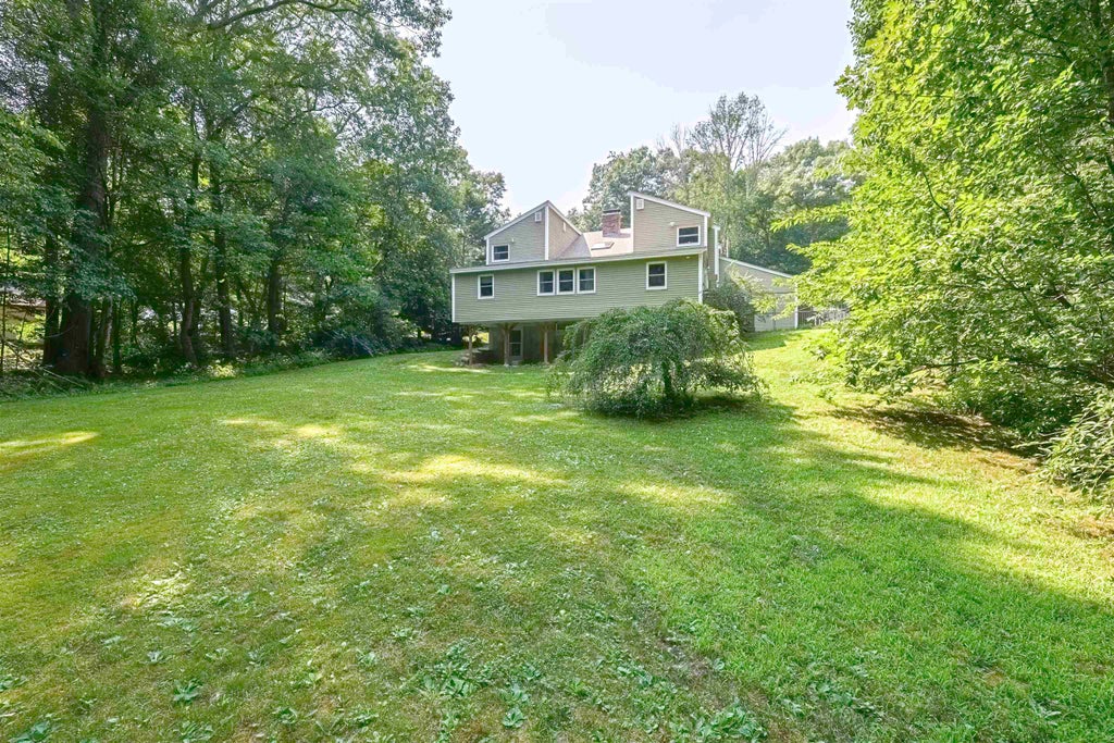 Photo of 23 Beechwood Road, Hudson, NH 03051 (MLS # 5106798)