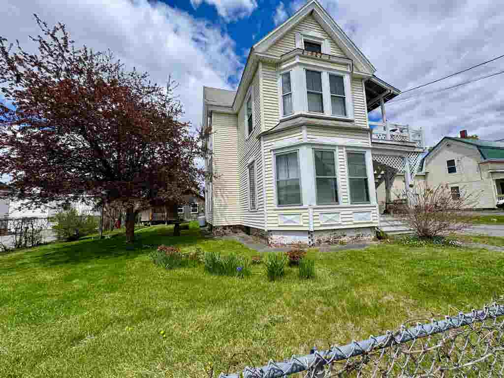 Photo of 11 Pine Street, Haverhill, NH 03785 (MLS # 5089607)