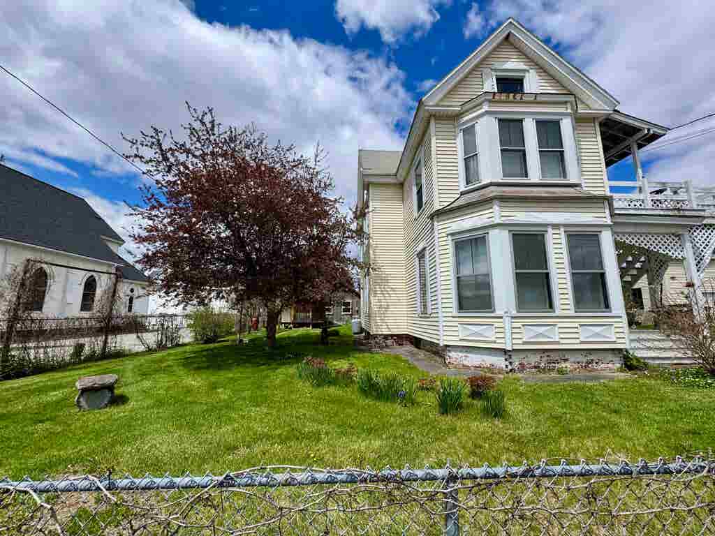 Photo of 11 Pine Street, Haverhill, NH 03785 (MLS # 5089607)