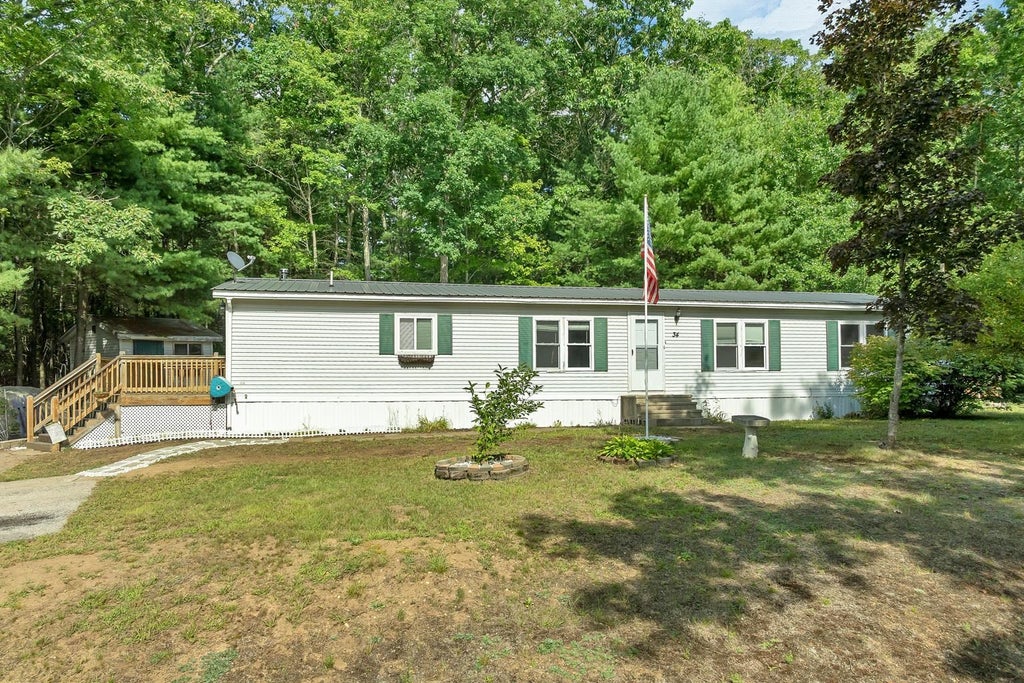 Photo of 34 Willow Terrace, Loudon, NH 03307 (MLS # 5107680)