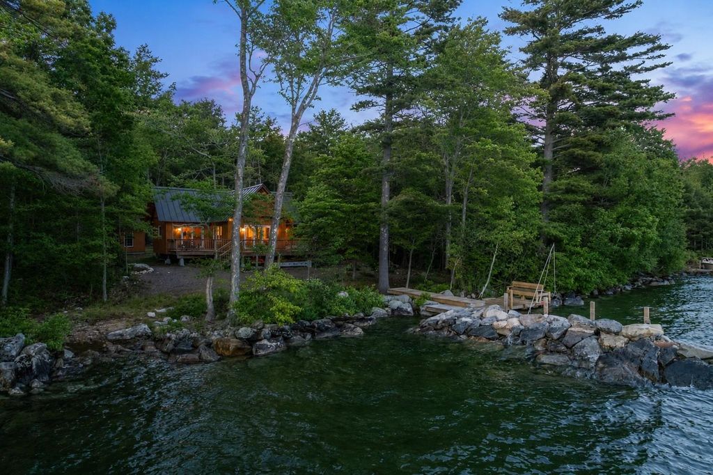 Photo of 116 Big Barndoor Island, Alton, NH 03810 (MLS # 5095262)