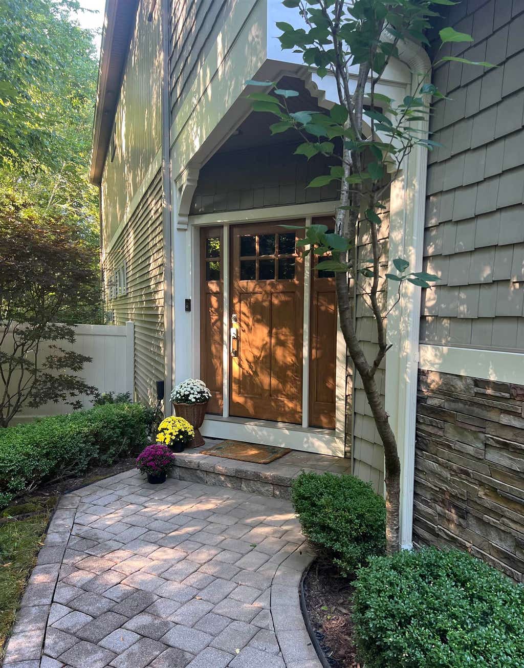 Photo of 127 Boxwood Lane, Dover, NH 03820 (MLS # 5103699)