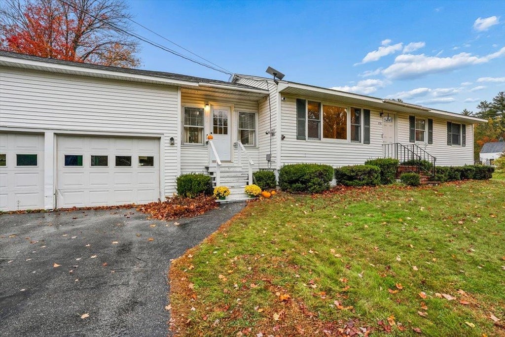 Photo of 850 Center Street, Wolfeboro, NH 03894 (MLS # 5114303)