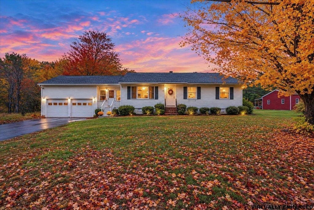 Photo of 850 Center Street, Wolfeboro, NH 03894 (MLS # 5114303)