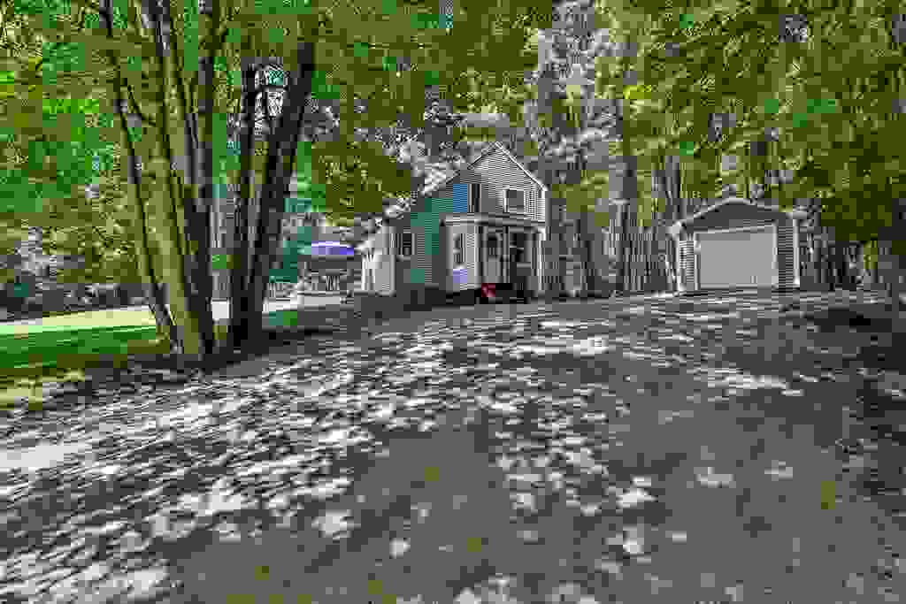 Photo of 32 Serenitas Lane, Goffstown, NH 03045 (MLS # 5105006)