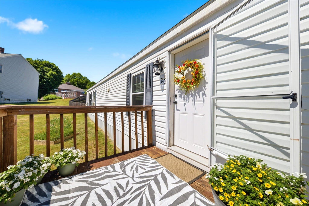 Photo of 20 Center Court, Epping, NH 03042 (MLS # 5095603)