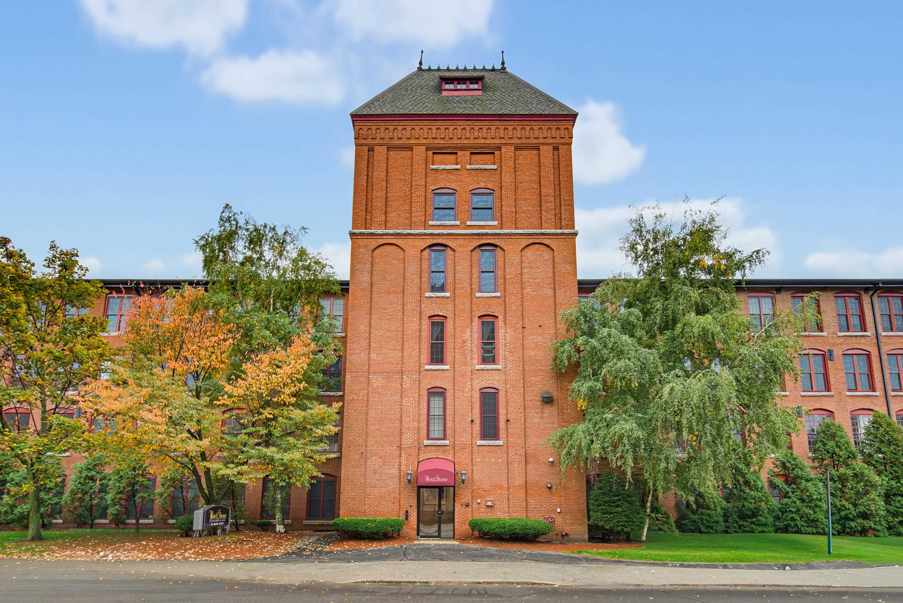 471 Silver Street 103