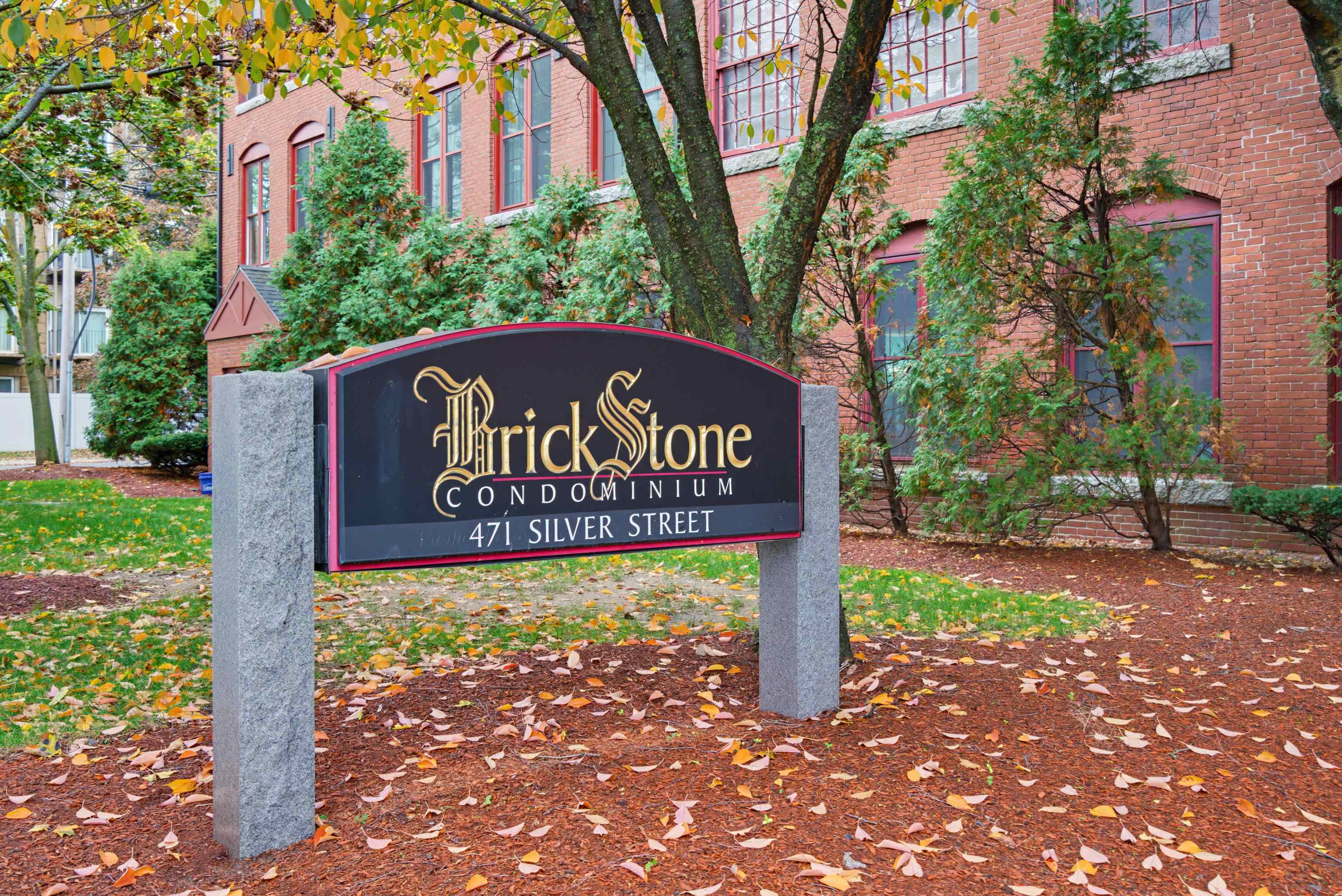 471 Silver Street 103