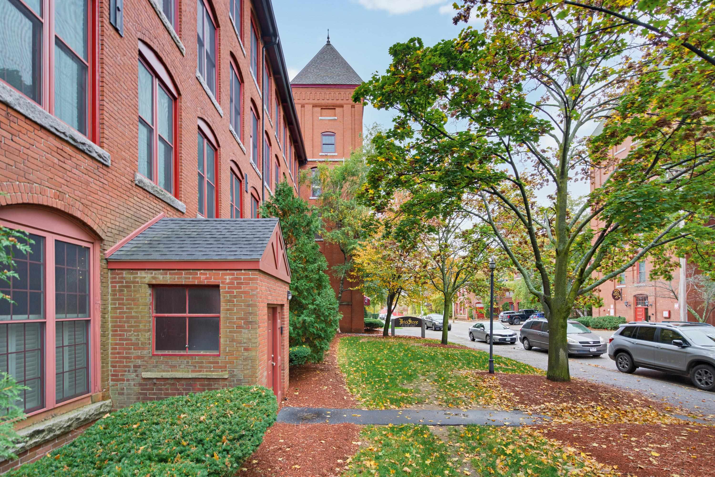 471 Silver Street 103