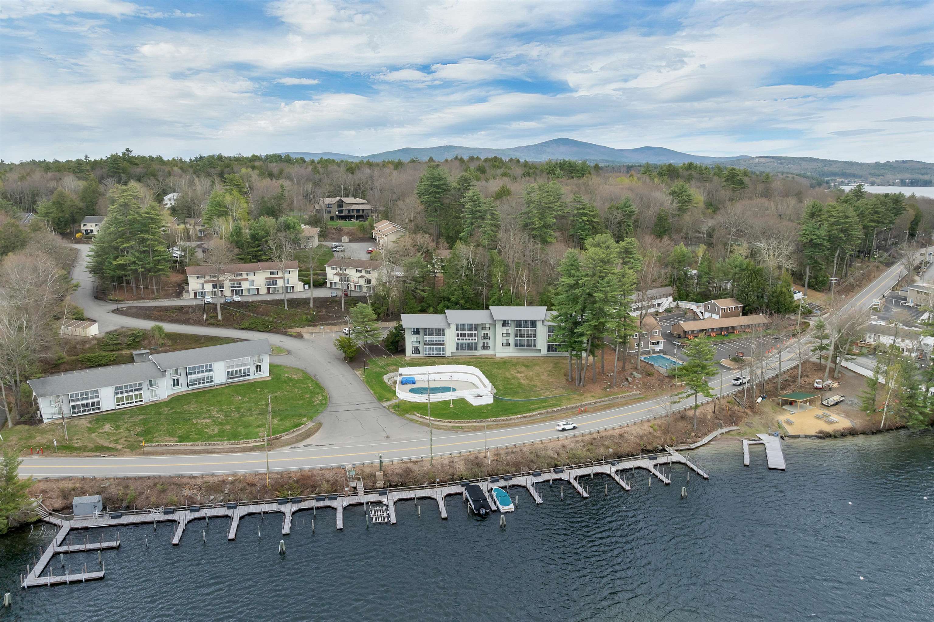 883 Weirs Boulevard 6