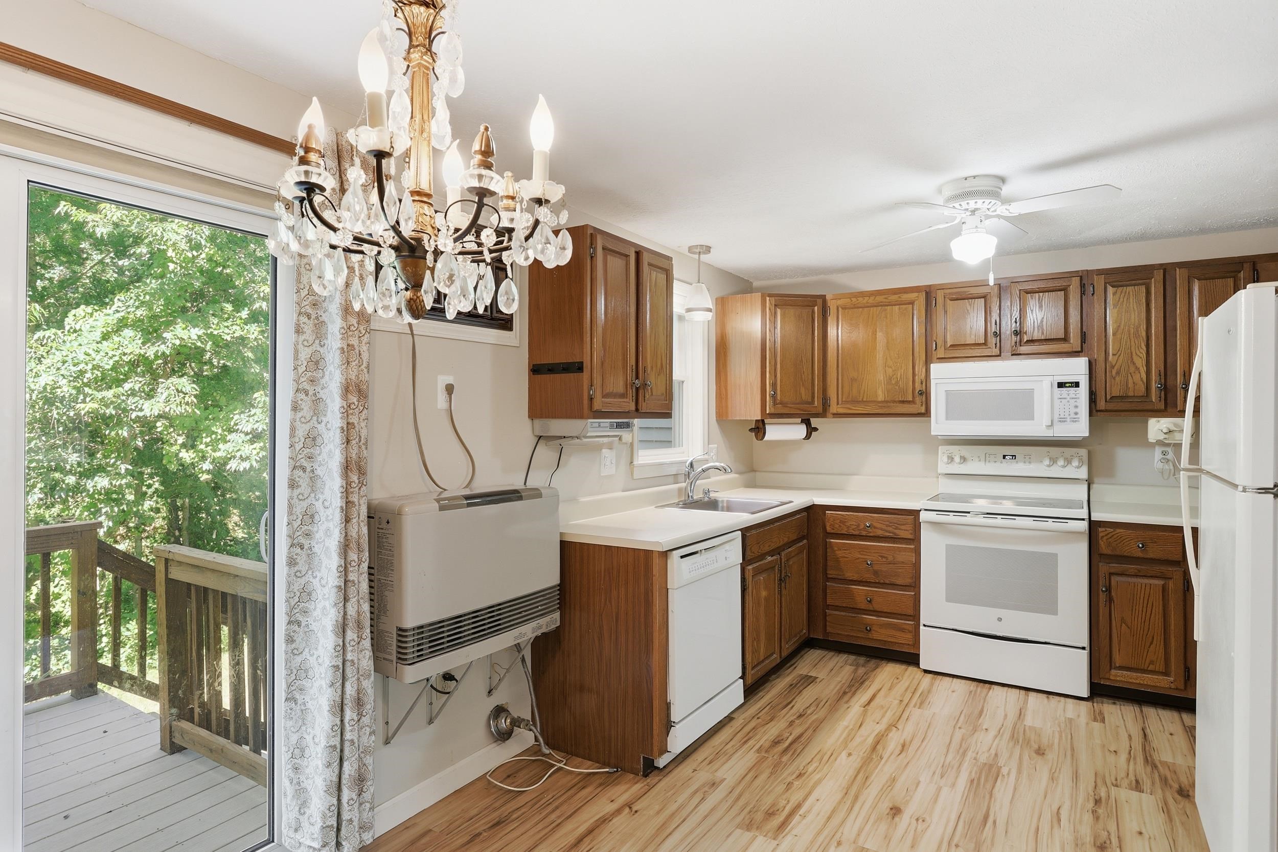 17 Oakwood Circle 5
