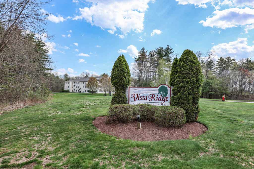 Photo of 18 Crestview Circle #207, Londonderry, NH 03053 (MLS # 5087235)