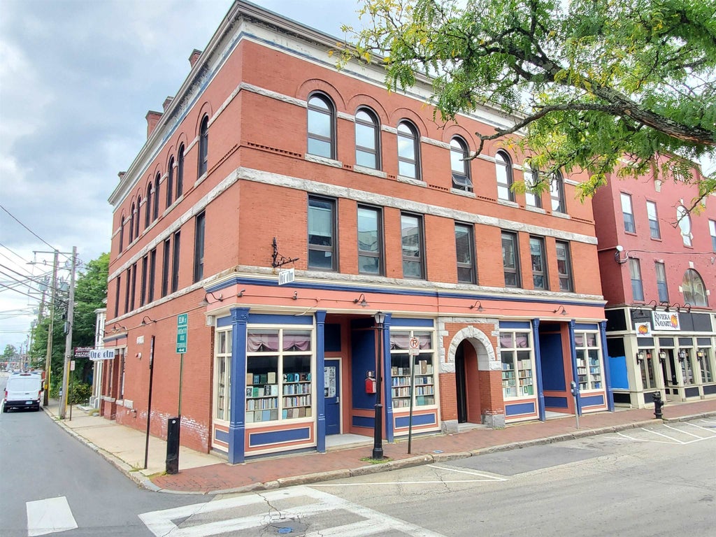 Photo of 1 Elm Street #303, Nashua, NH 03060 (MLS # 5059608)