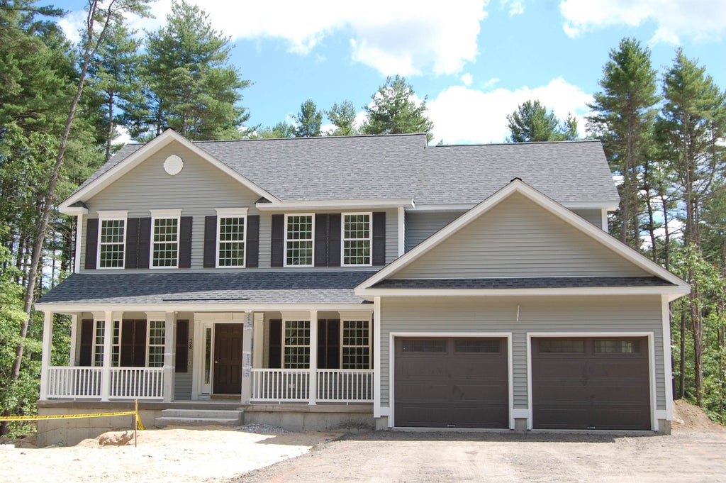 Photo of 124 South Road, Londonderry, NH 03053 (MLS # 5108737)