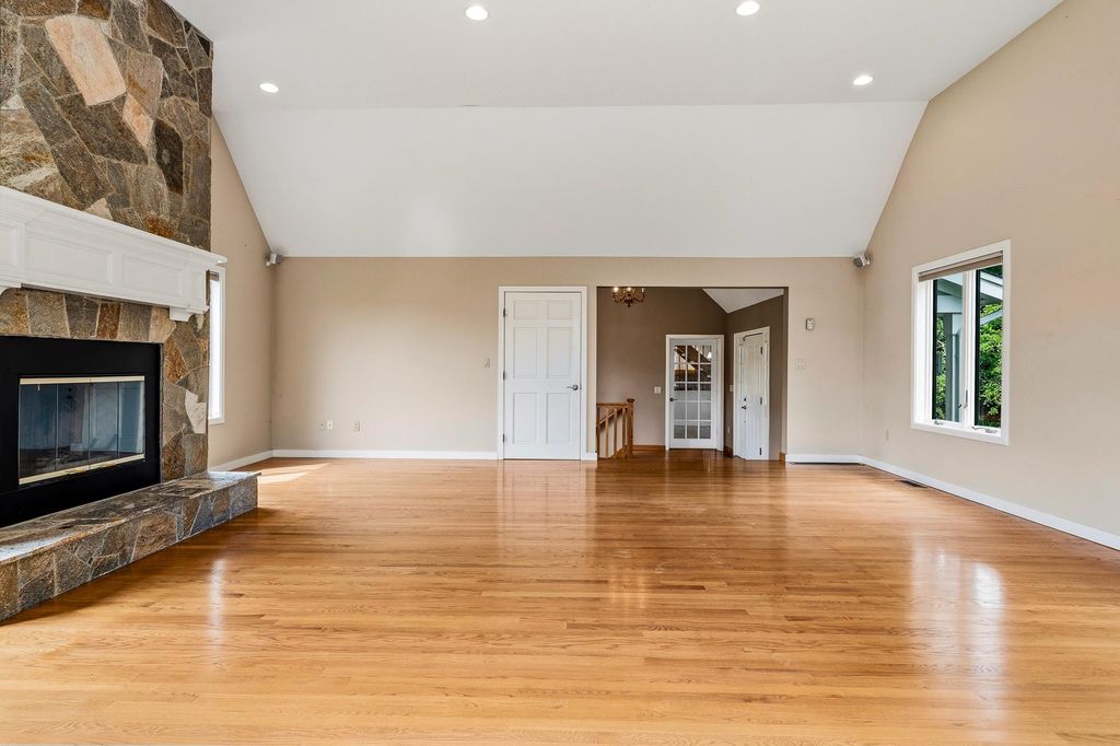 Photo of 532 Pine Hill Road, Hollis, NH 03049 (MLS # 5091003)