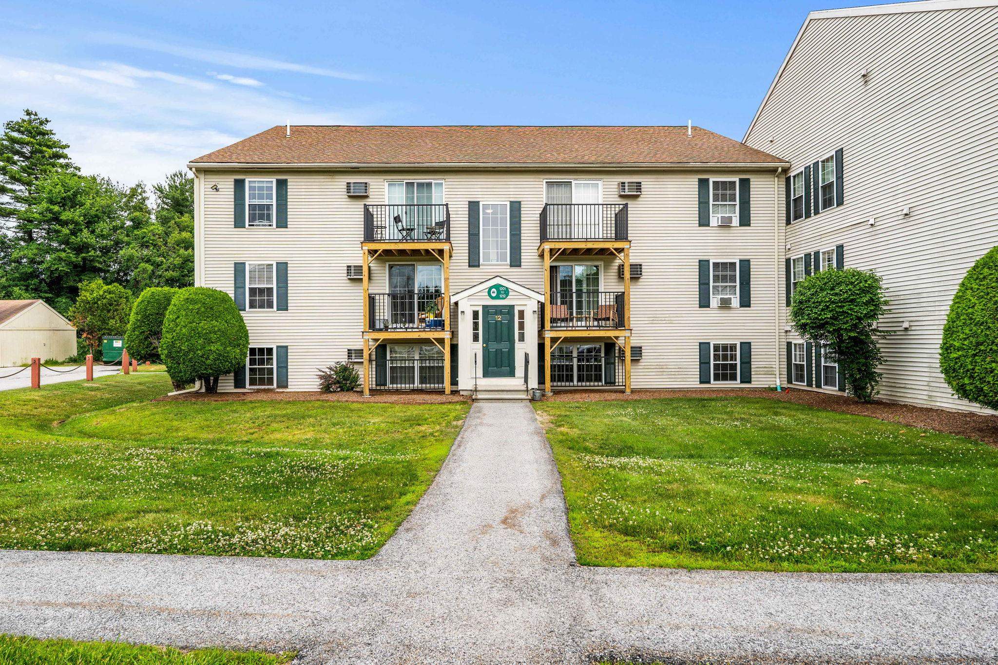 1202 White Cedar Boulevard