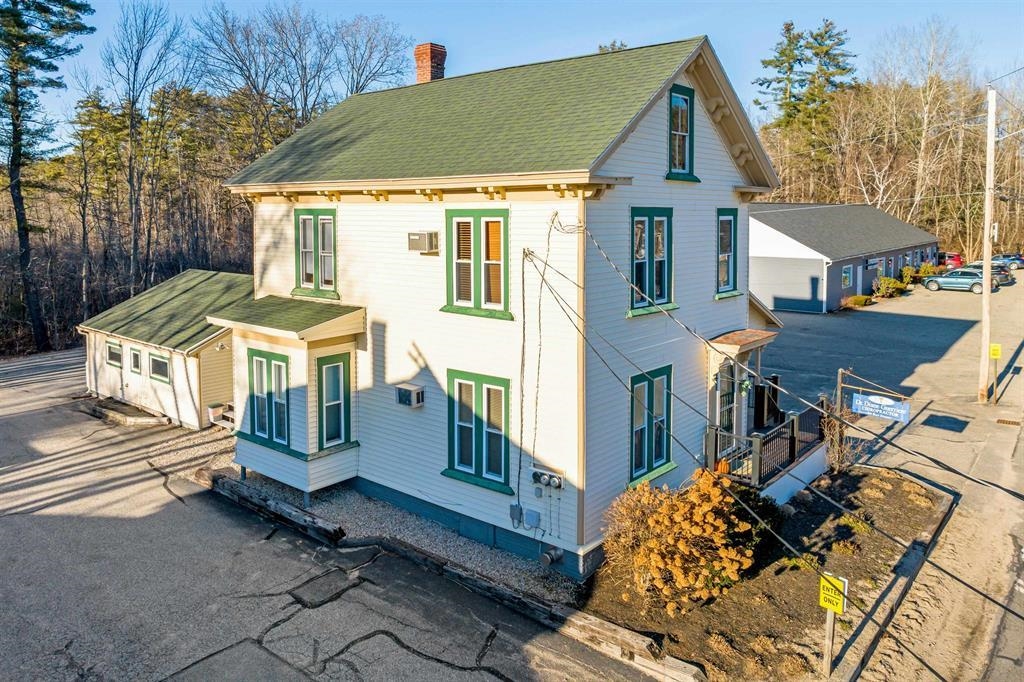 84 Bay Street