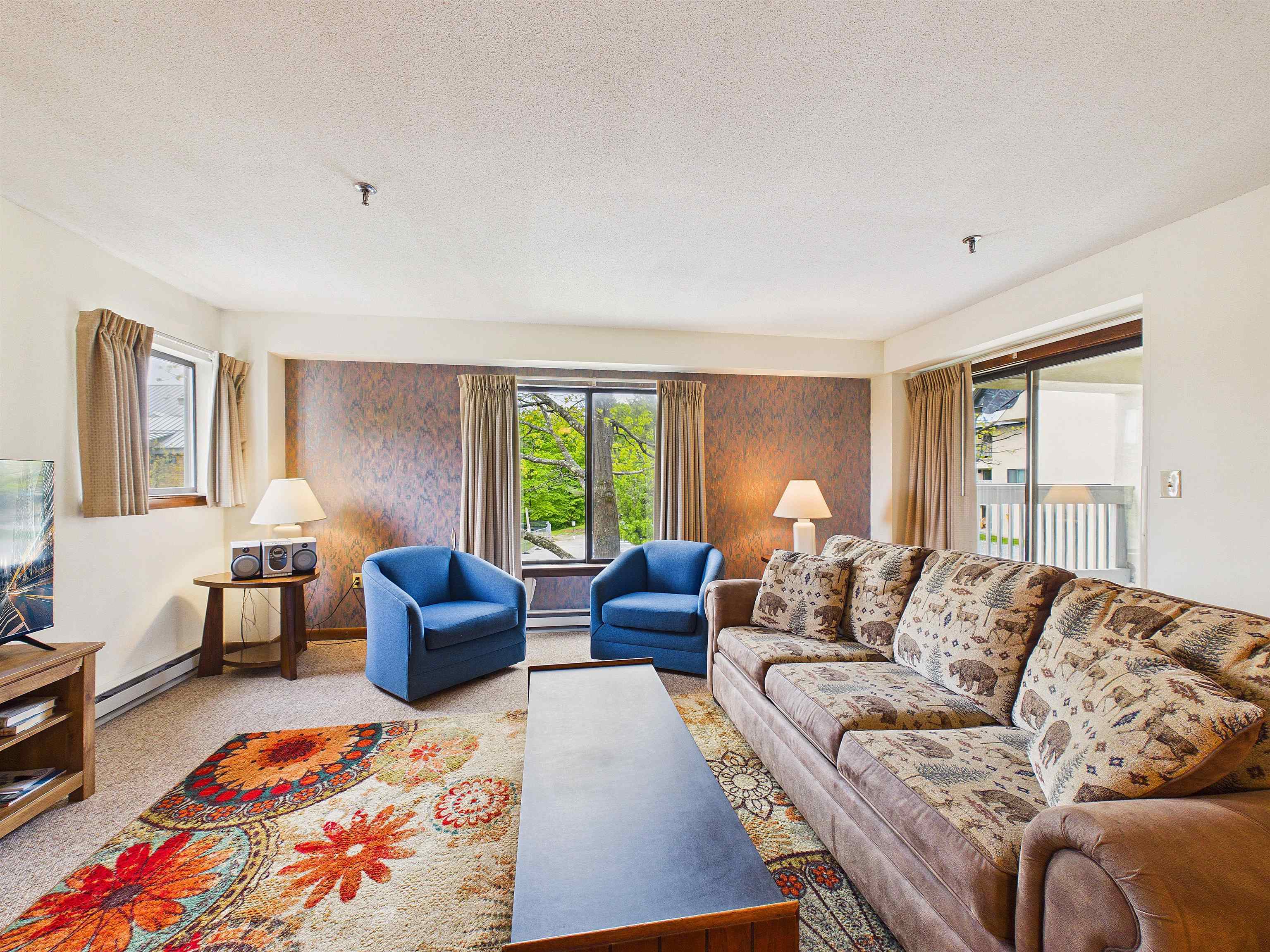 133 East Mountain Road 3B07