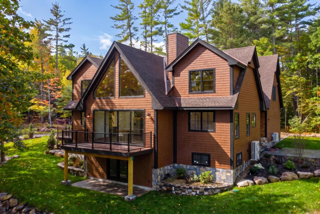 Photo of 46 Highland Pointe Drive, Thornton, NH 03223 (MLS # 5114248)