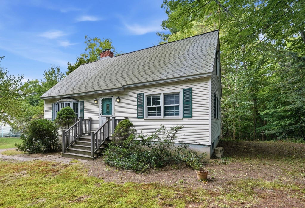 Photo of 69 College Road, Goffstown, NH 03045 (MLS # 5113481)