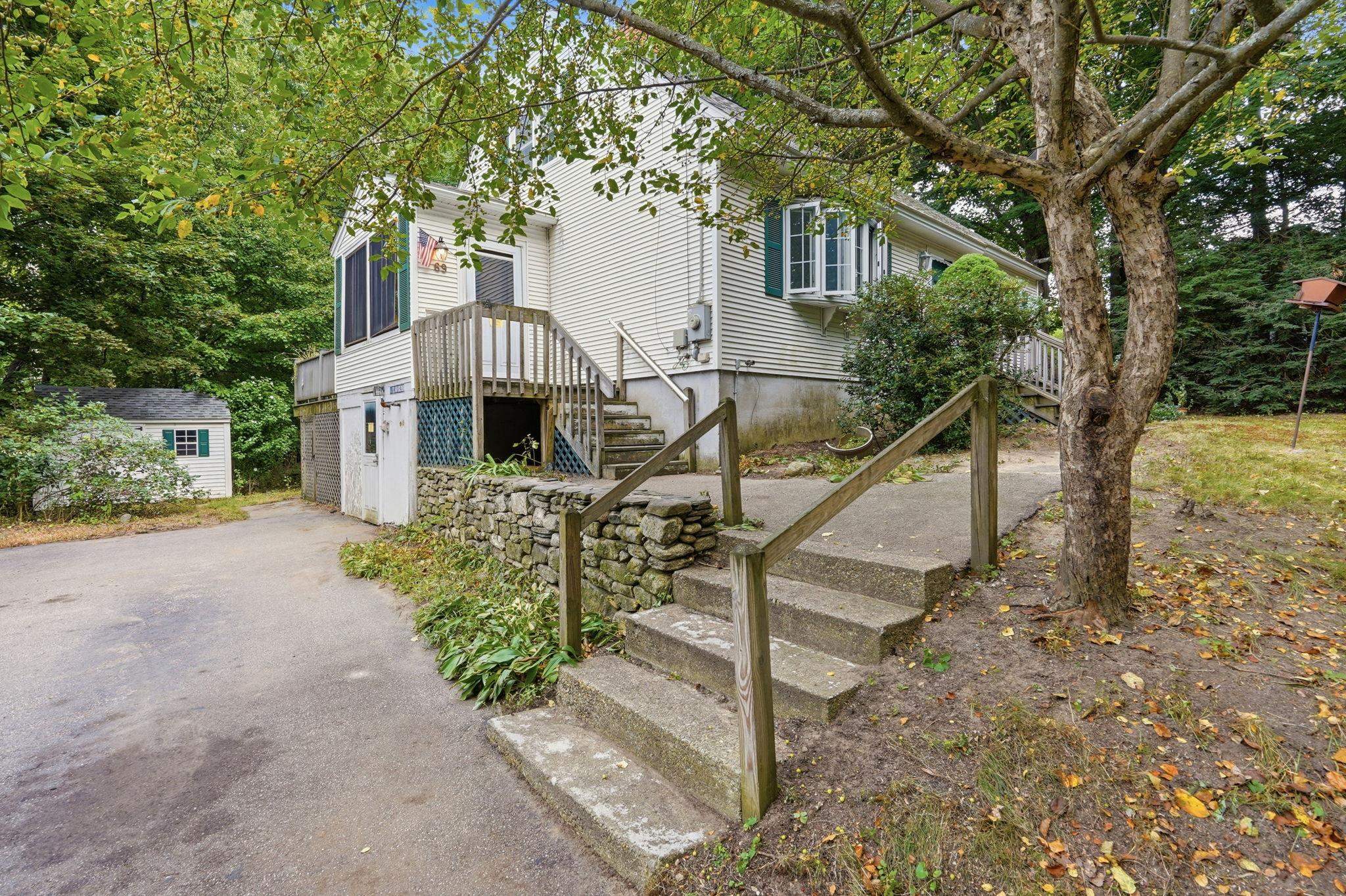 69 College Road