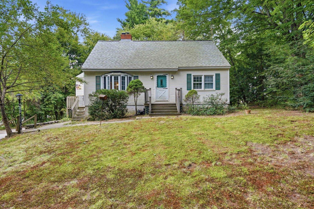 Photo of 69 College Road, Goffstown, NH 03045 (MLS # 5113481)
