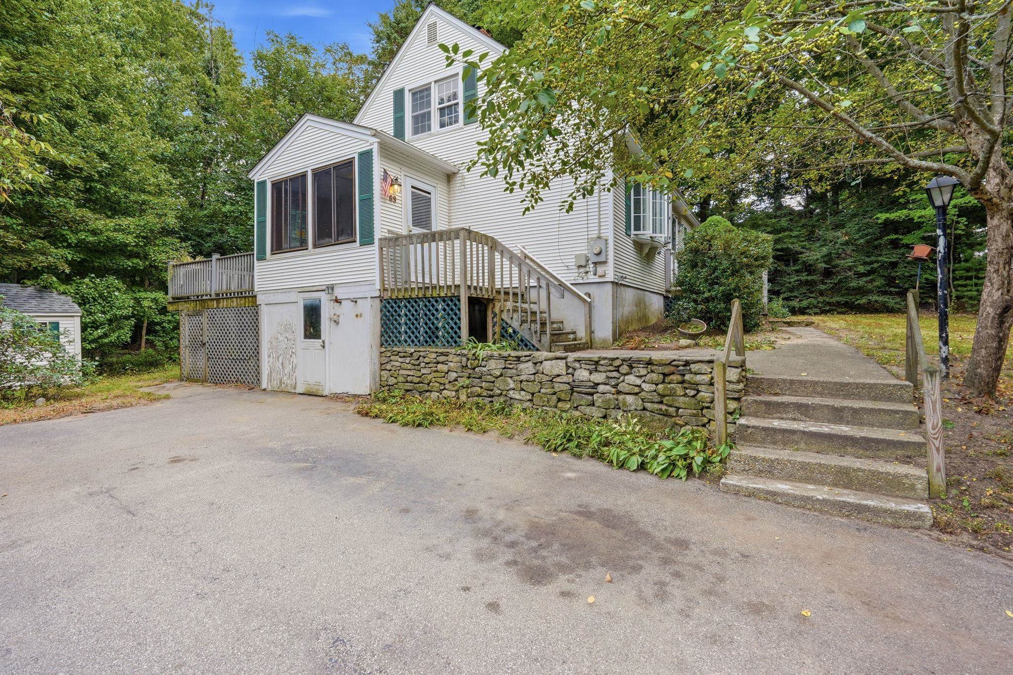 69 College Road