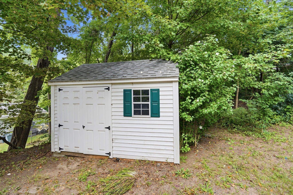Photo of 69 College Road, Goffstown, NH 03045 (MLS # 5113481)