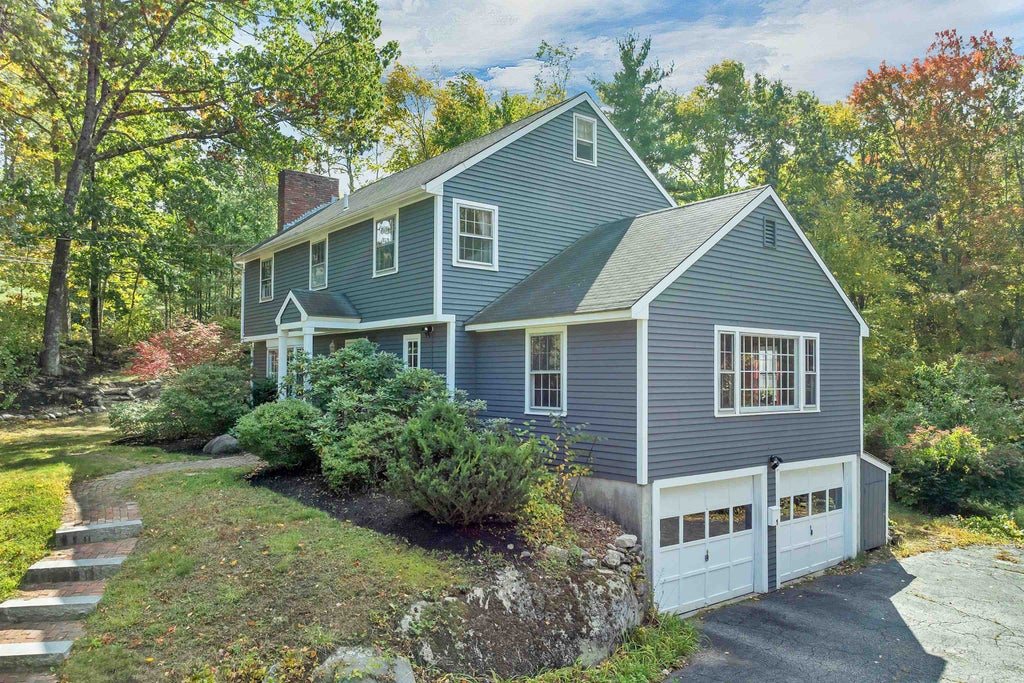 Photo of 1 Grater Road, Amherst, NH 03031 (MLS # 5114014)