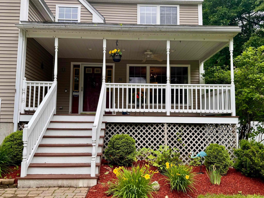 Photo of 20 Lamprey Village Drive, Epping, NH 03042 (MLS # 5096019)