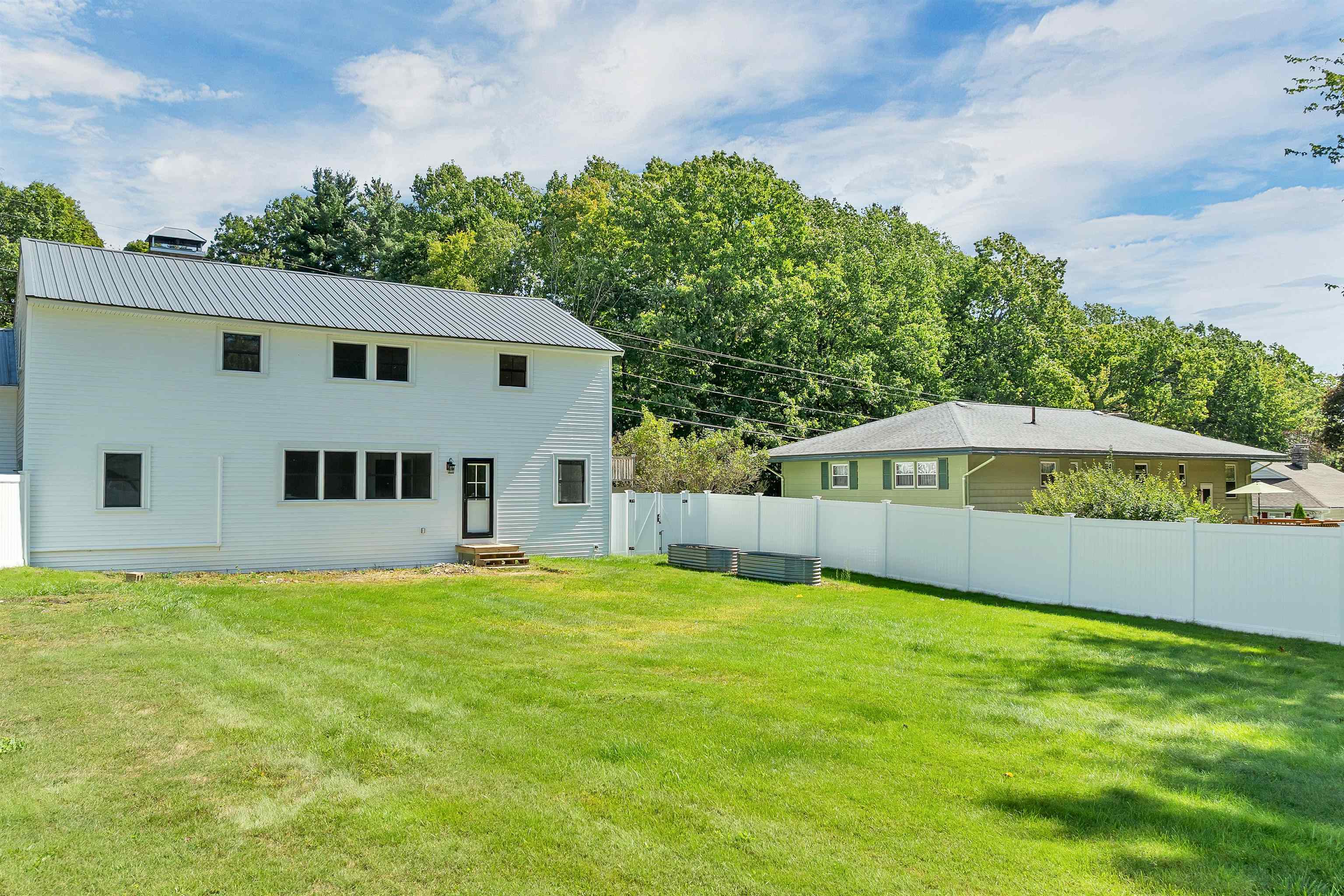 76 Ridgewood Avenue
