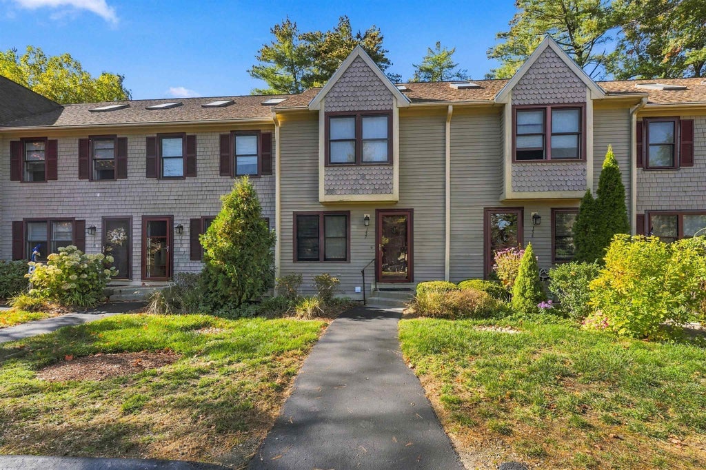 Photo of 152 Bartemus Trail #Unit 72, Nashua, NH 03063 (MLS # 5114335)