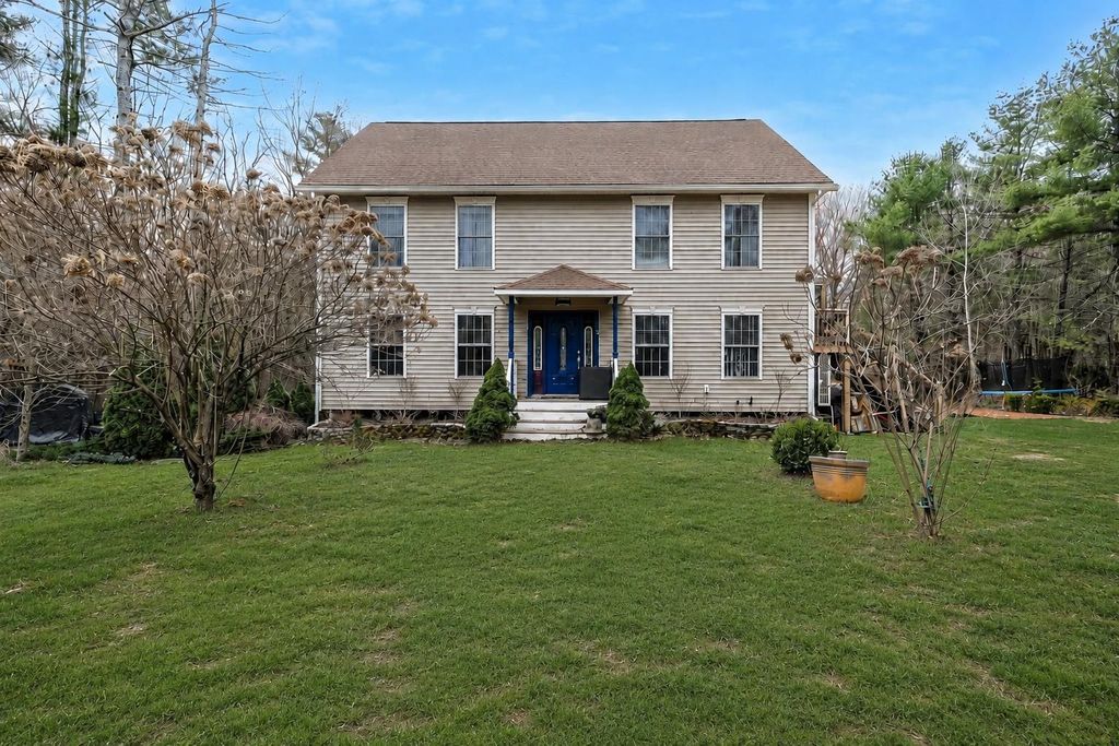 Photo of 15 Pepperell Road, Brookline, NH 03033 (MLS # 5084927)