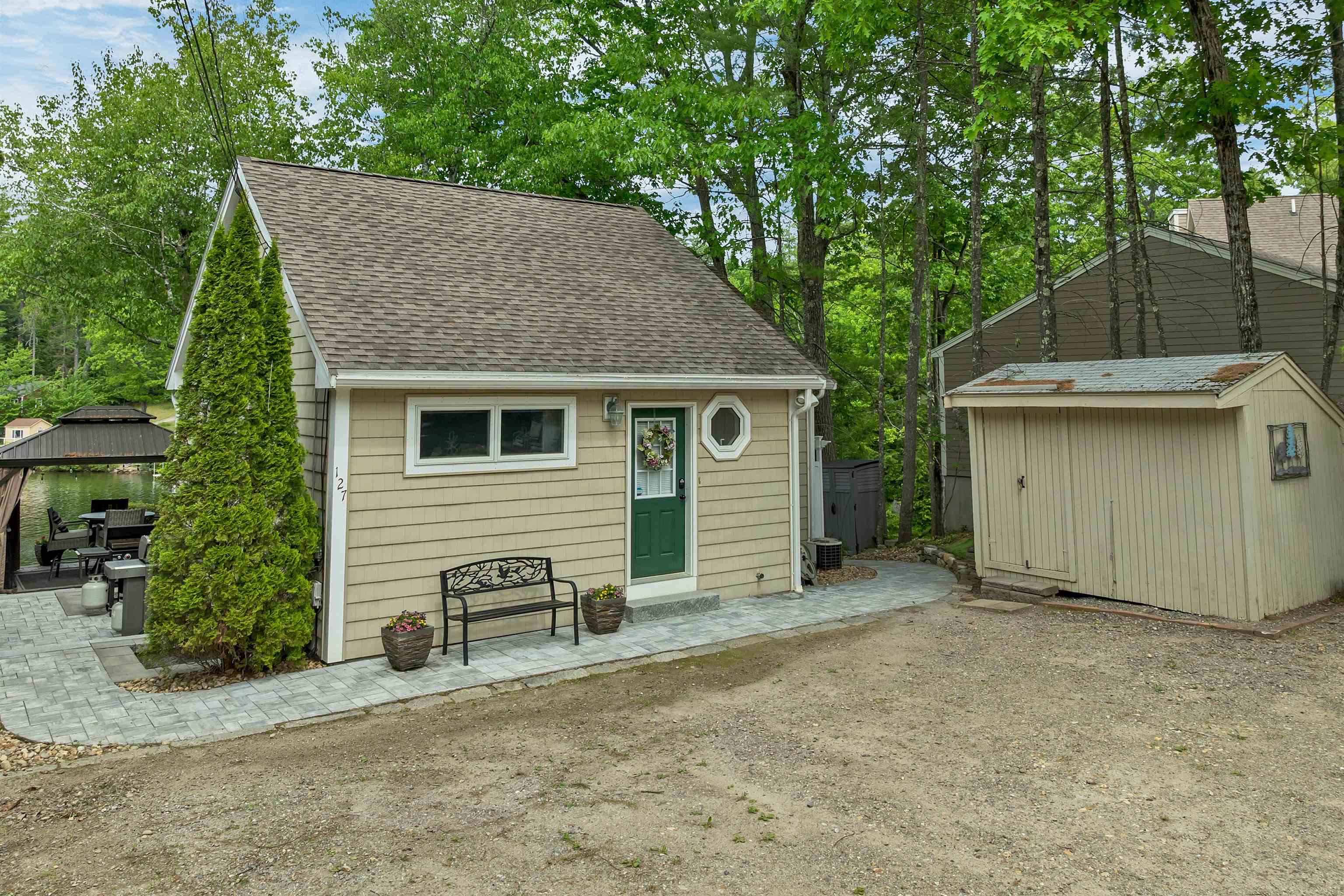 127 Jefferson Road