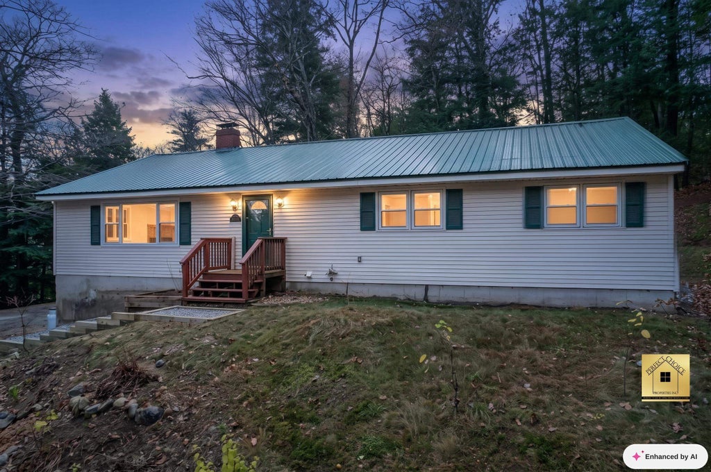 Photo of 9 Hilltop Drive, Plymouth, NH 03264 (MLS # 5104384)