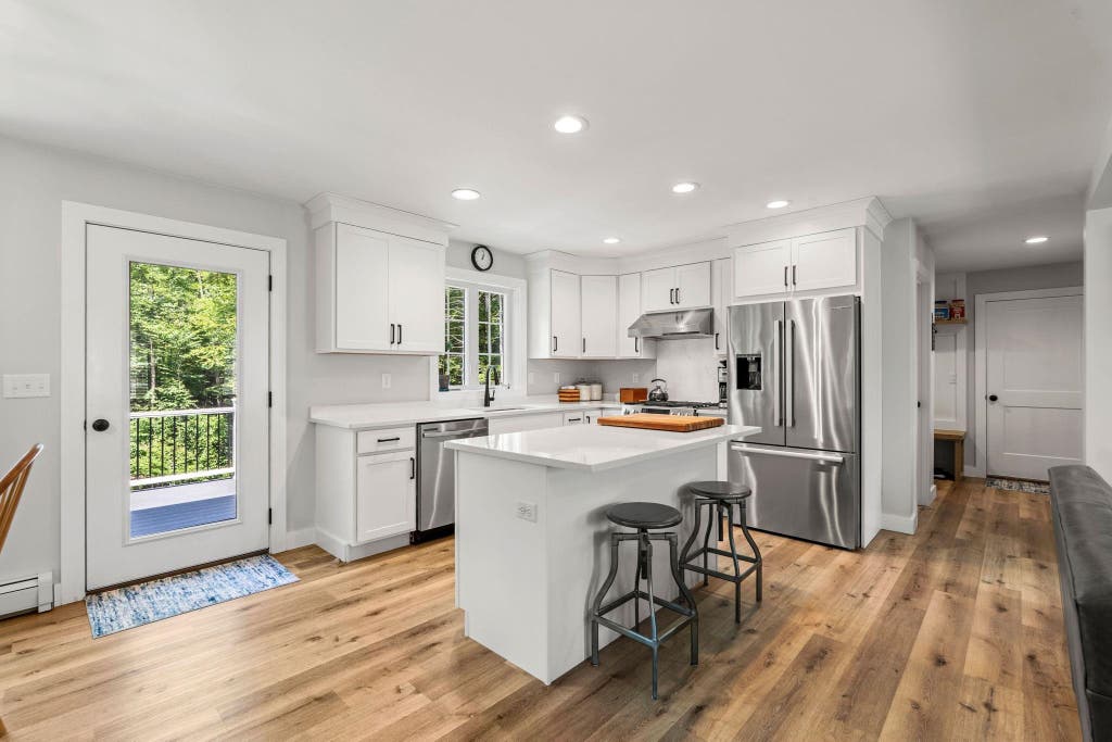 Photo of 490 Sand Hill Road, Peterborough, NH 03458 (MLS # 5102183)