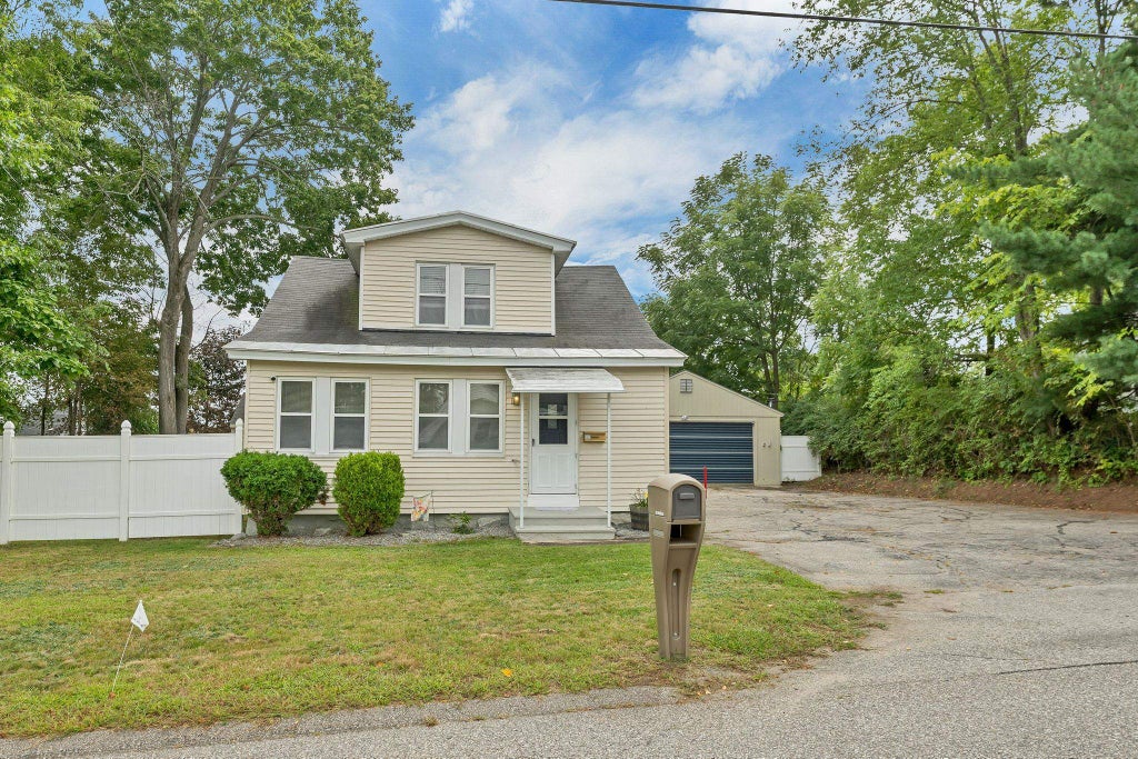 Photo of 33 Moreau Street, Manchester, NH 03102 (MLS # 5107297)