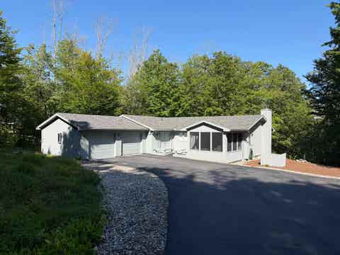 Photo of 422 Road Round The Lake Lk, Grantham, NH 03753 (MLS # 5105786)