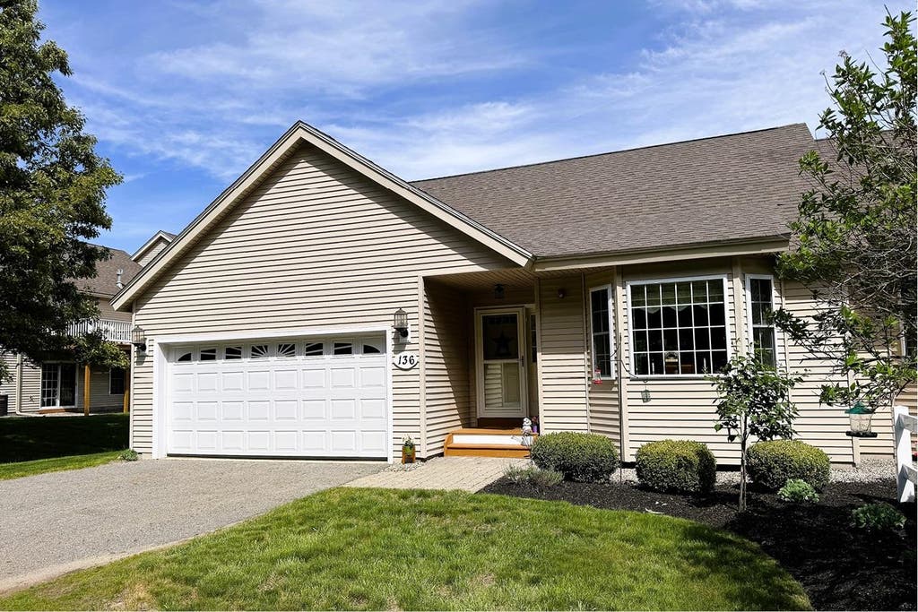 Photo of 136 Hall Road, Fremont, NH 03044 (MLS # 5095650)